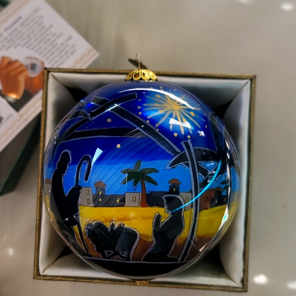 PIER 1 "Le bien" ornament